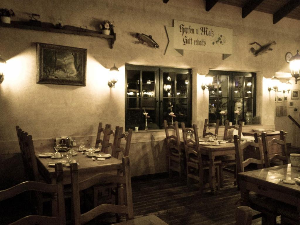 Altes Bierhaus Hotel Arzbach Exterior photo